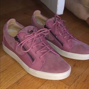 NWOB Giuseppe Zanotti pink zipper sneakers 38.5